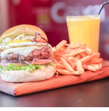 Hamburgueria e Pratos Executivos